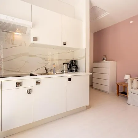 Jordan's Seaview Apartment *
