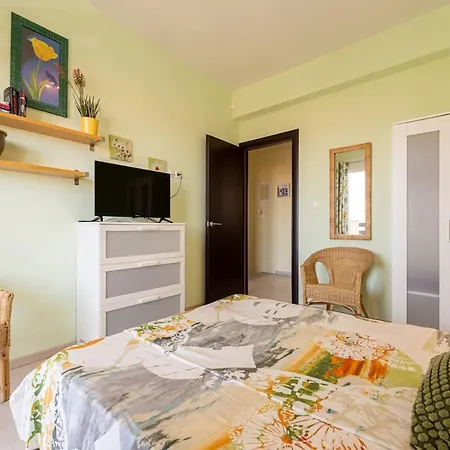 Jordan's Seaview Apartment Nea Skioni